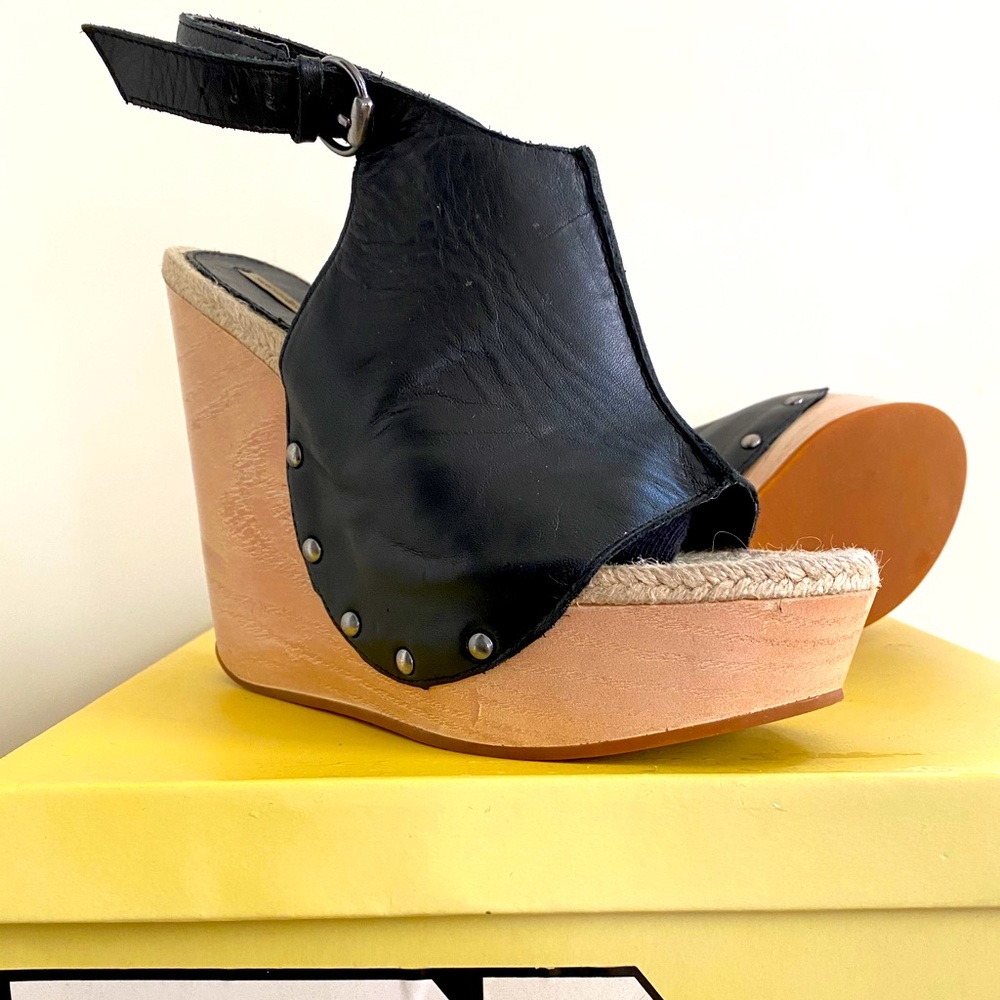 Max Studio Filly platform wedges